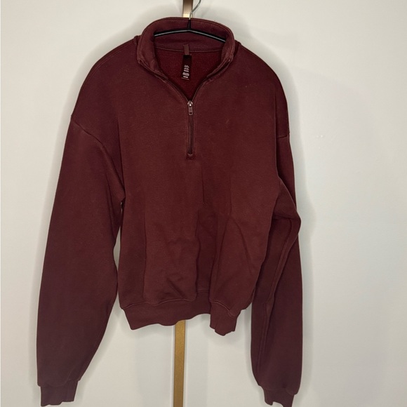 SKIMS Cotton Fleece in Oxblood Quarter ZipSweatshirt - Picture 2 of 5